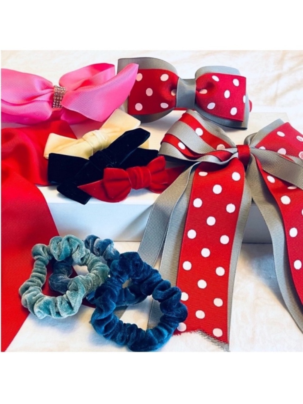 LAST DAY SALE! Kids Headband & Bow Bundle LIKE NEW! - Picture 2 of 15